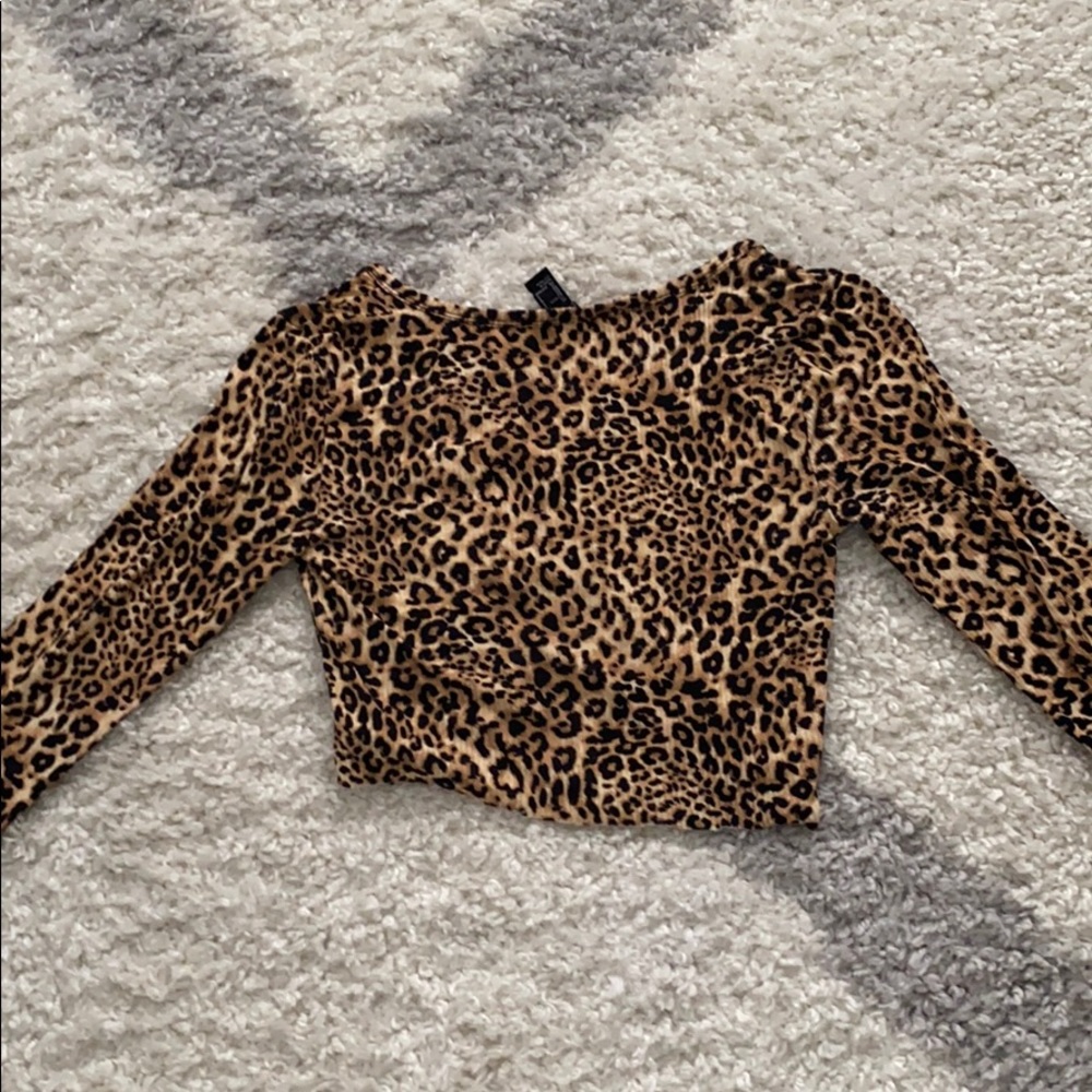 Cheetah Print Long Sleeve - Picture 4 of 4